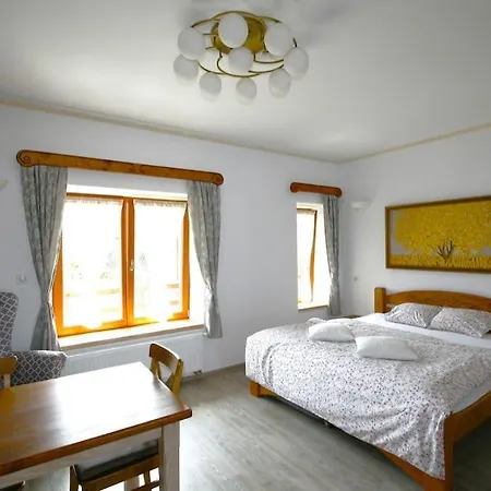 Zlaty V Soukromi Mala Skala Cesky Raj Koberovy
