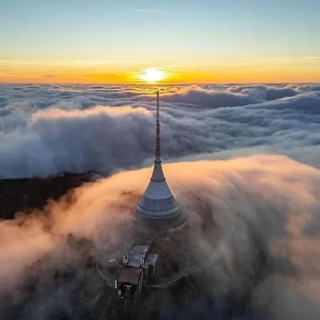 Zlaty V Soukromi Mala Skala Cesky Raj *